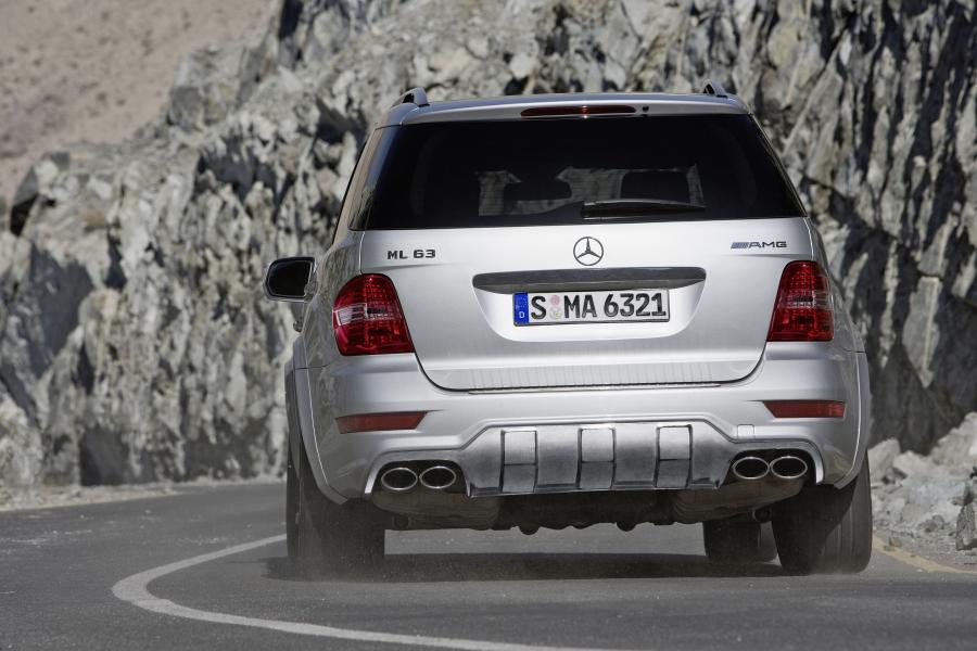  Mercedes-Benz ML63 AMG 2009 года  (фото 10 из 38)